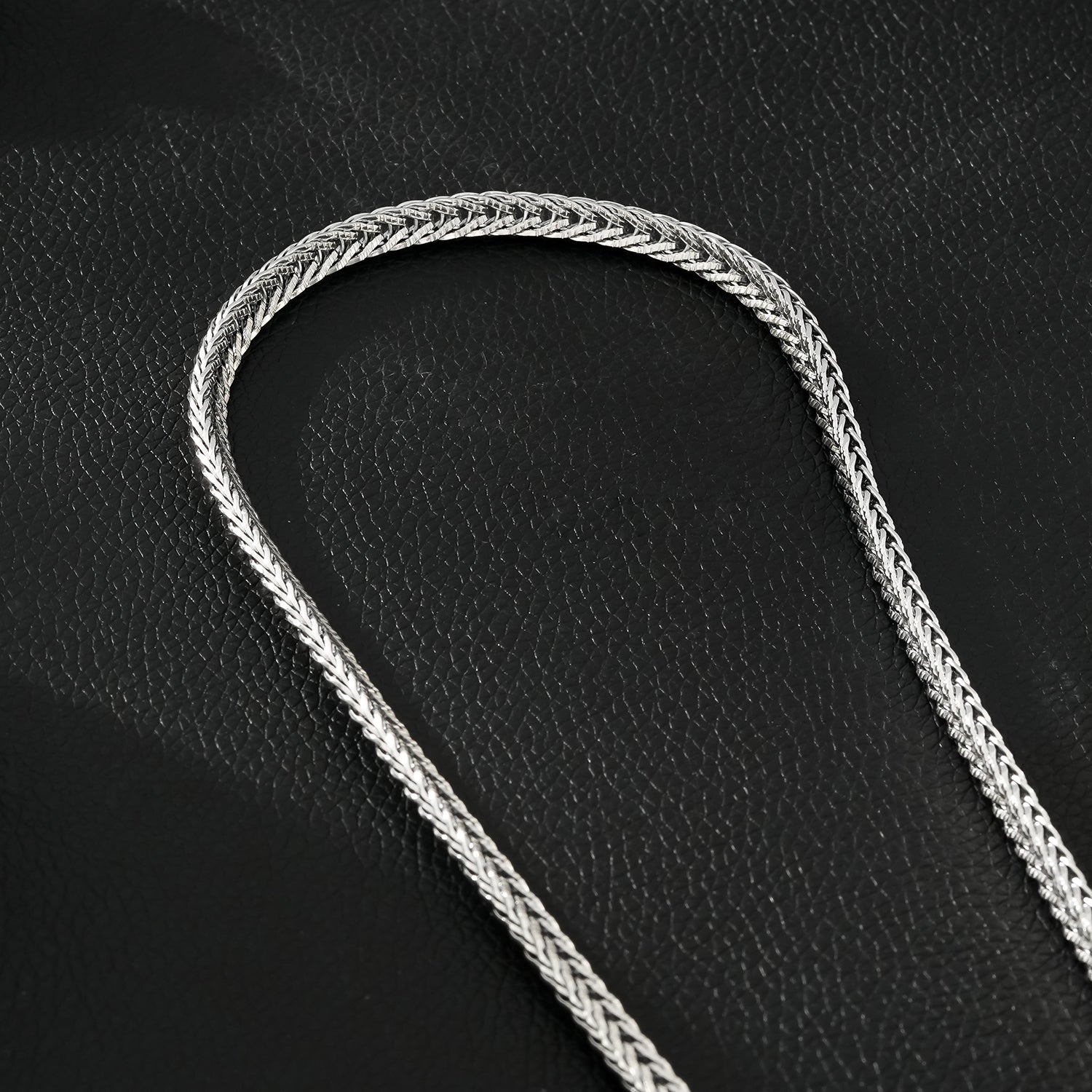 ALICE Silver (White Gold): Chunky Link Chain Necklace with Ring Fastener Pendant