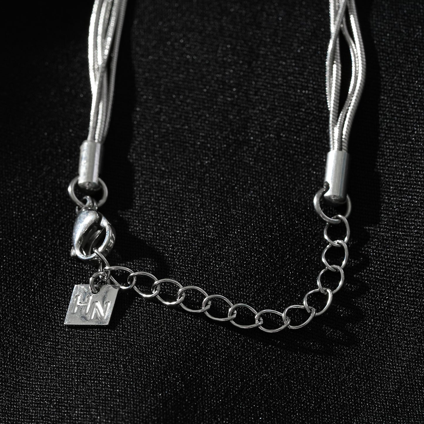 AVEZZANO White Gold (Silver Toned): Snake-Skin Textured Multi-Strand Chain Necklace - Exquisite Elegance