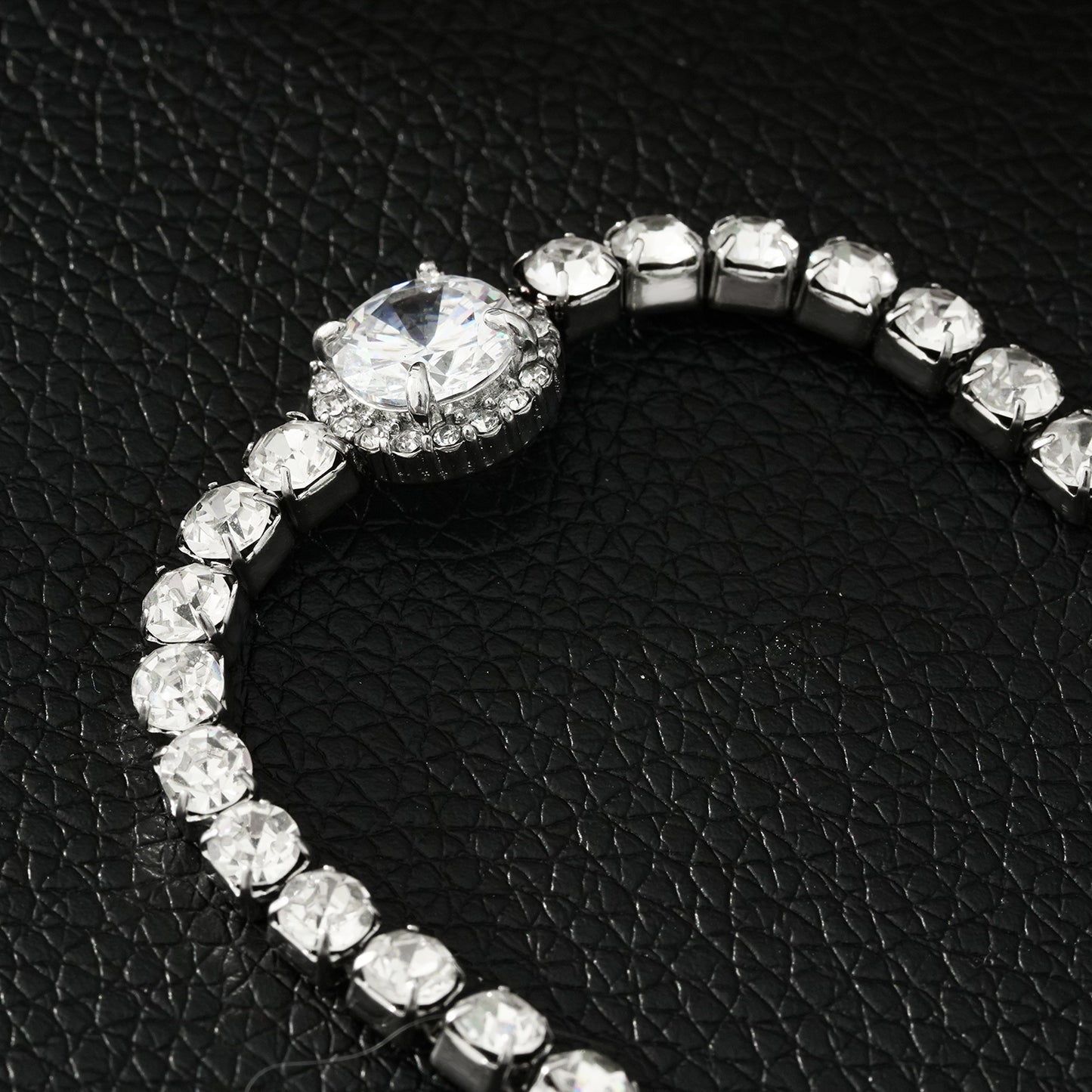 BEREA White Gold Silver Toned: Tennis Bracelet with Large Zirconia (CZ) Centrepiece – Timeless Elegance for Every Occasion