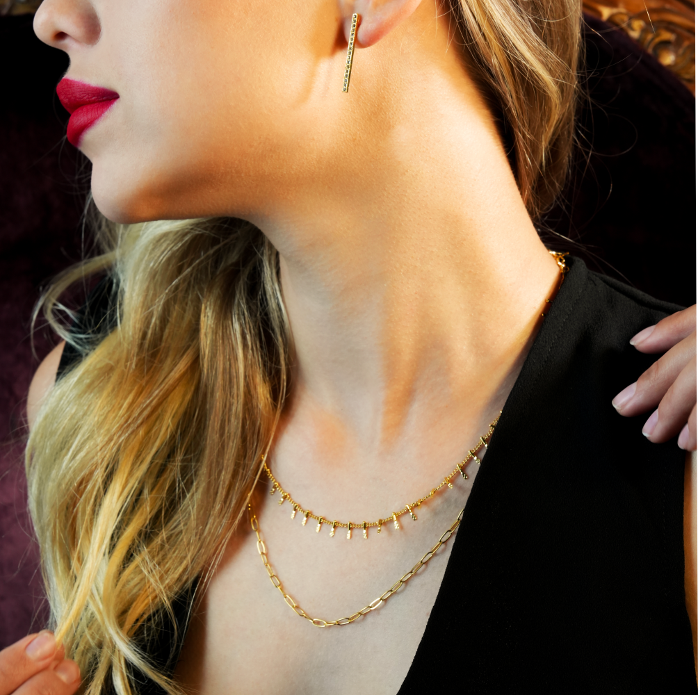 Style BRONTE 85460: Layered 2-Chain Necklace with Minimalist PaperClip Chain & Ornate Hook Chain.