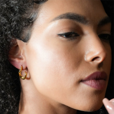 CAGLIO Abstract Shaped Hoop Earrings in Gold