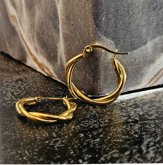 CARLOTA Gold: Twisted Rope Design Hoop Earrings