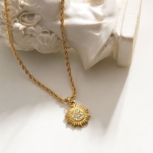 ISA Gold: Rope Chain Necklace with Pave Zirconia Radiant Sun Pendant