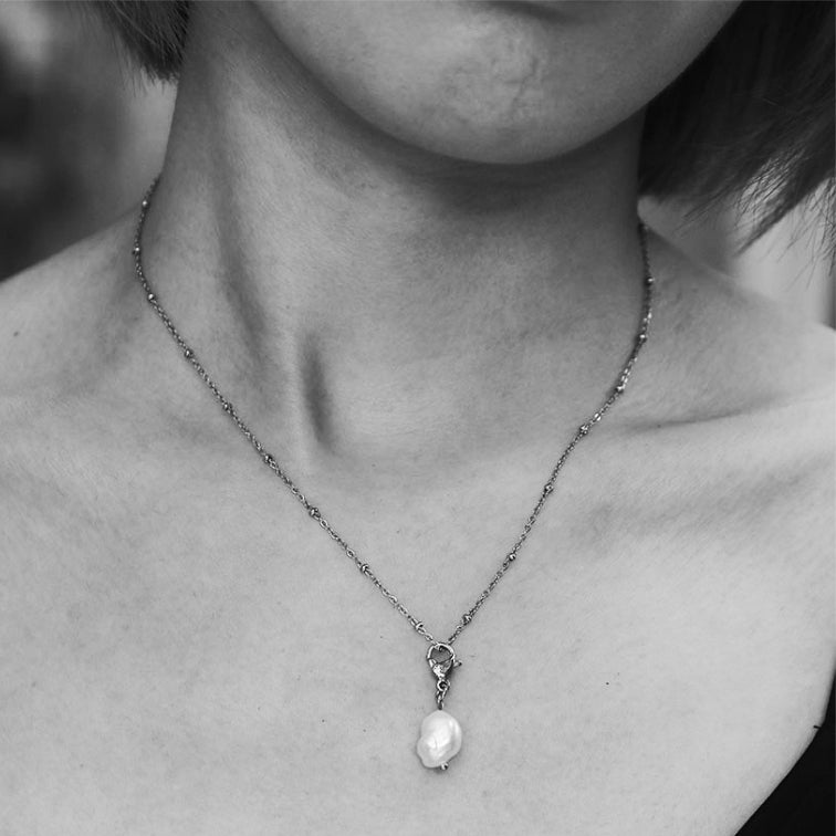 GEMMA 21190S: Freshwater Pearl Charm Silver.