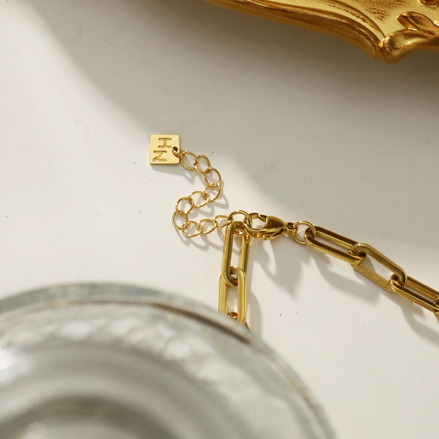 BAYSWATER 18": Contemporary Paper Clip Gold Chain Necklace
