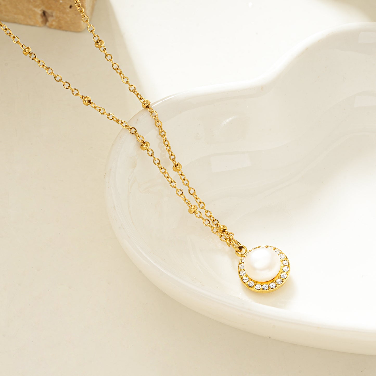 LATAHIA Gold: Beaded Chain necklace with Freshwater Pearl & Pavé Zirconia Border Pendant