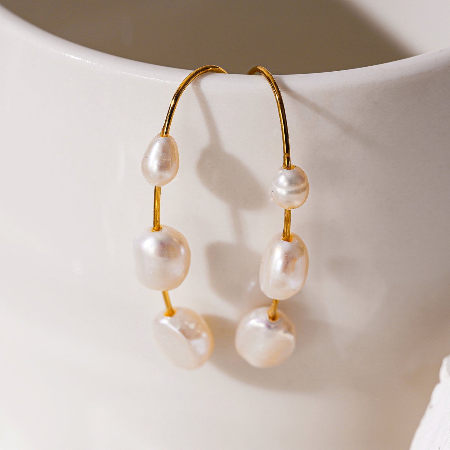Style LISANNE 0985: Geometric Shaped Modernist Hoop Earring with a Trio of Fresh-Water Pearls.
