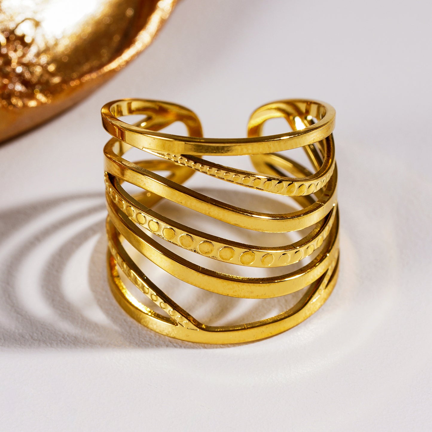 Style ODESA 1751: Multi Stacked Twisted Layers Textured Ring.