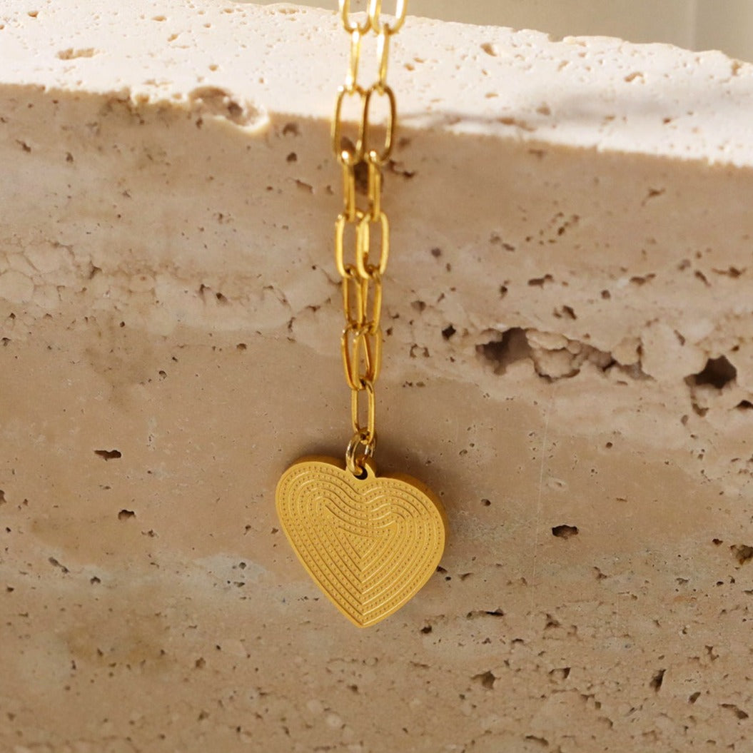 Style ALARA 03515: Mini Paper Clip Chain Anchoring a Patterned Heart Charm