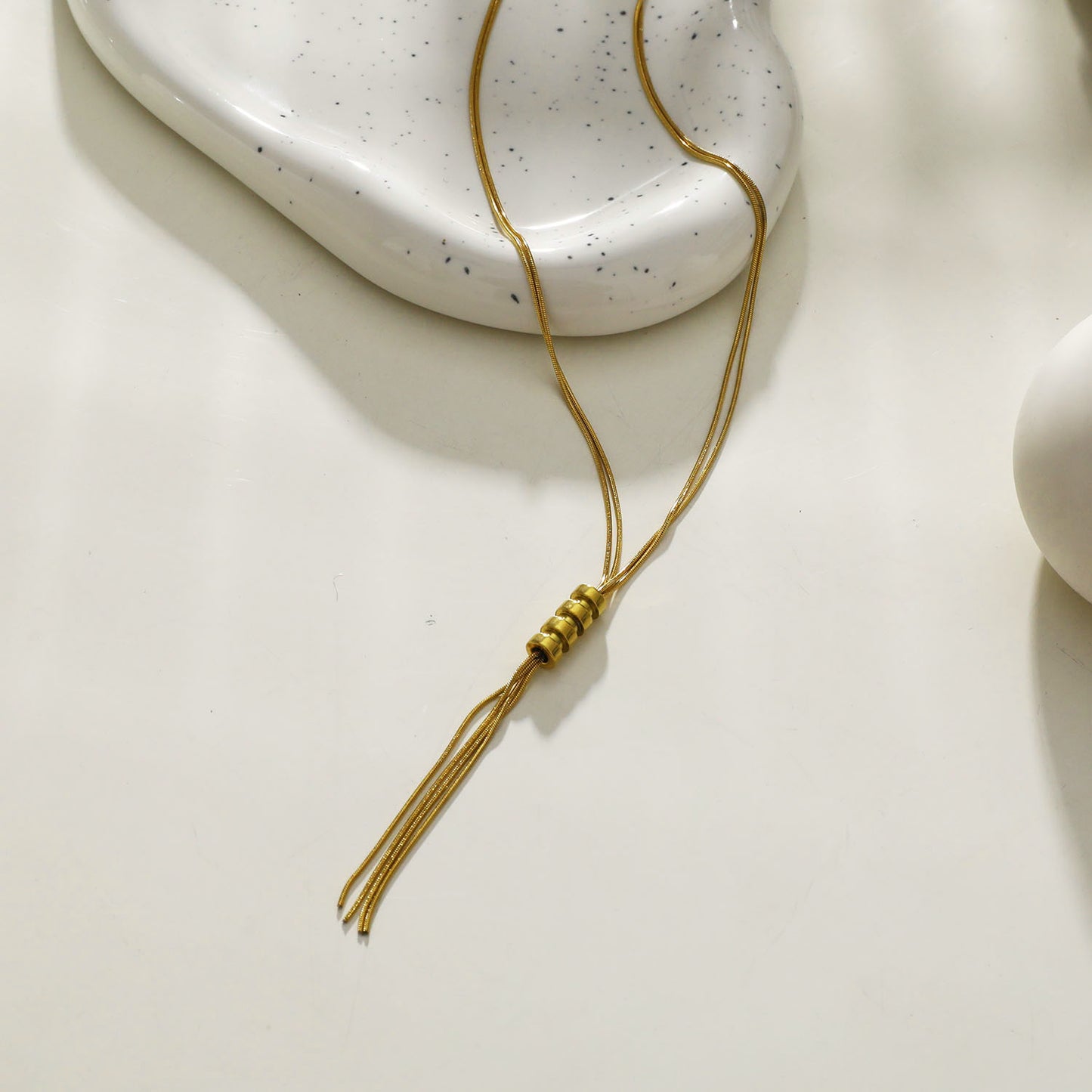 Style TELMA 202201: Lariat Style Multi Stranded Necklace.