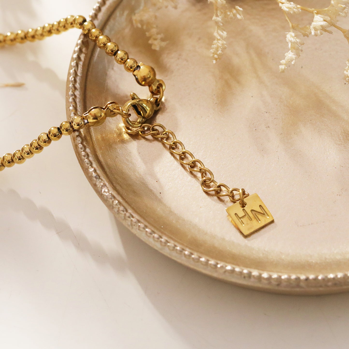 hackney-nine | Fresh Water Pearls & Gold Beaded Chain Necklace.