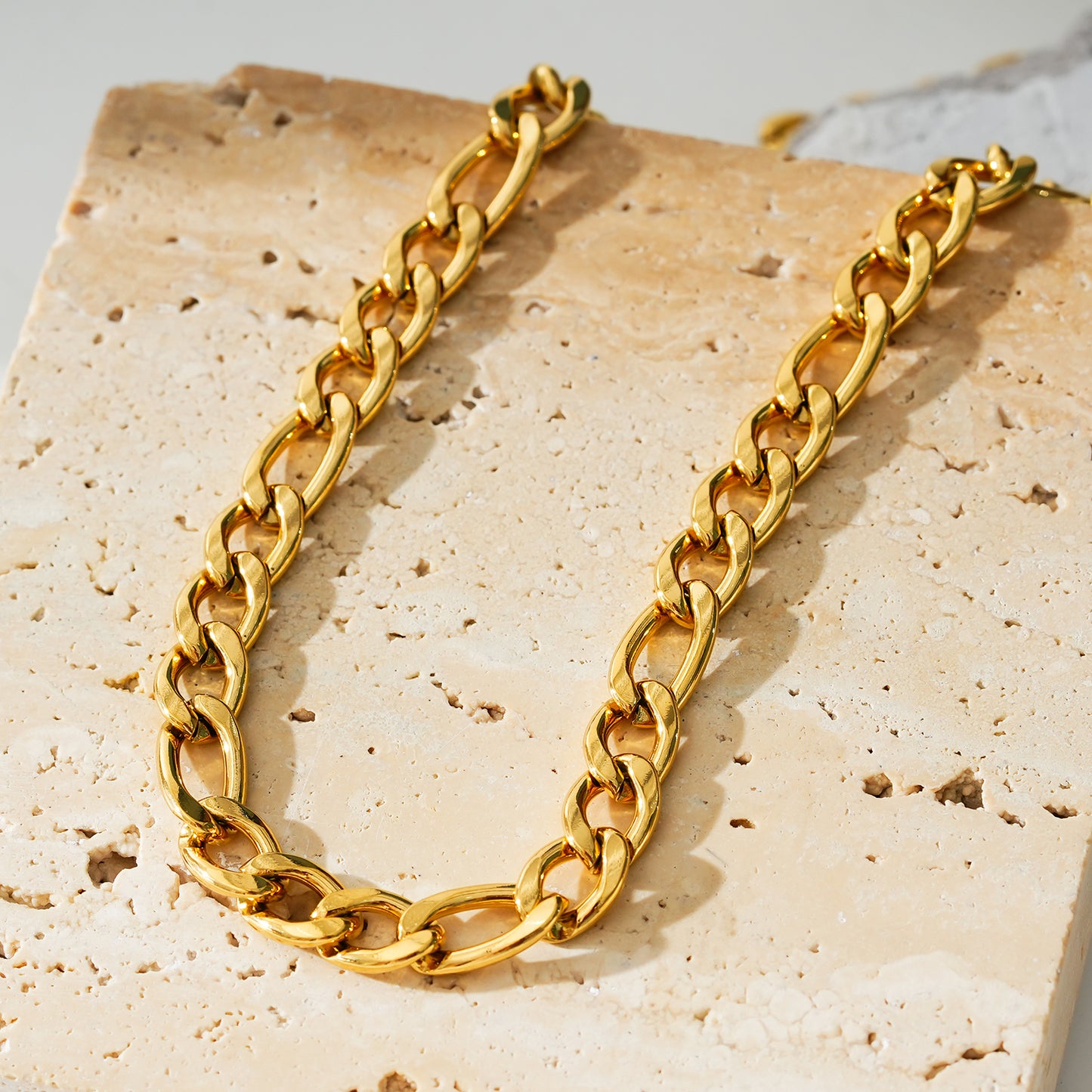 Style SUTTON 6442: Cuban-Link Statement Chain Necklace