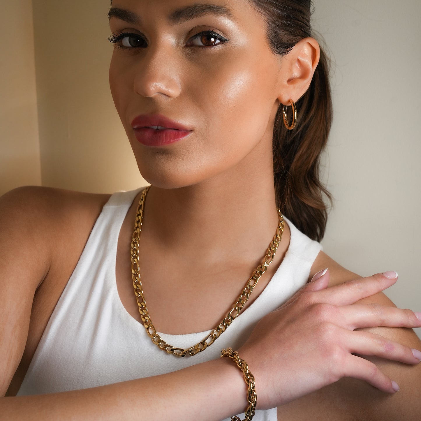 Style SUTTON 6442: Cuban-Link Statement Chain Necklace.