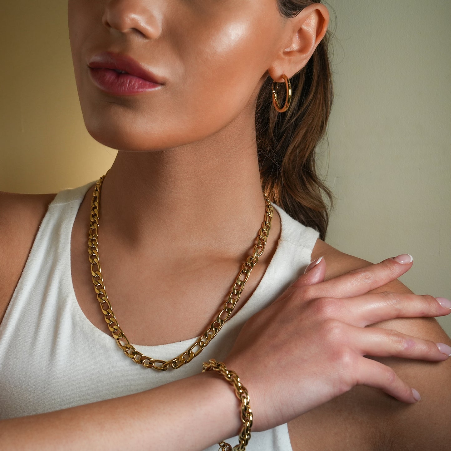 Style SUTTON 6442: Cuban-Link Statement Chain Necklace.