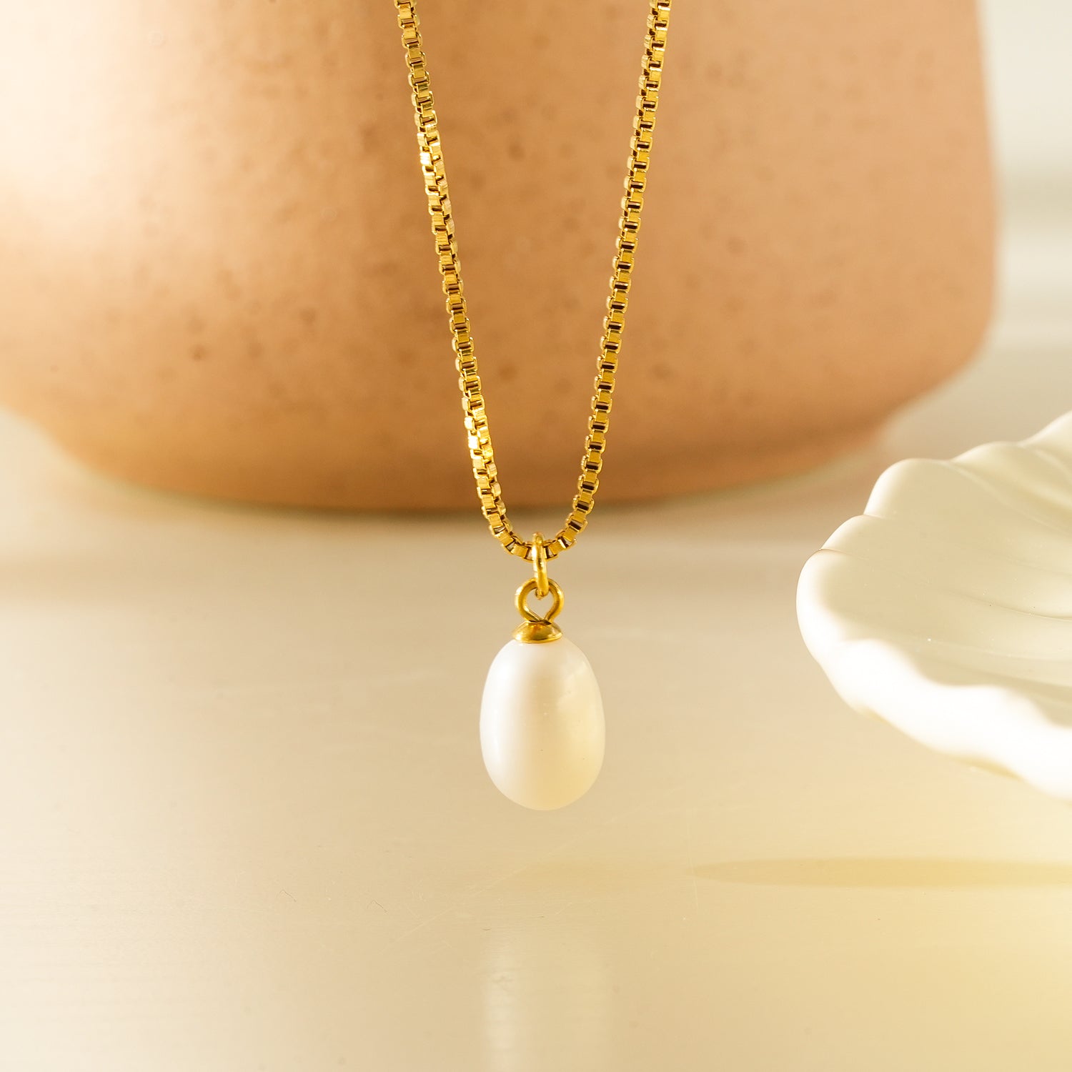 SZILVIA Gold: Minimalist Chic - Mini Box Chain Necklace with Freshwater Pearl Charm