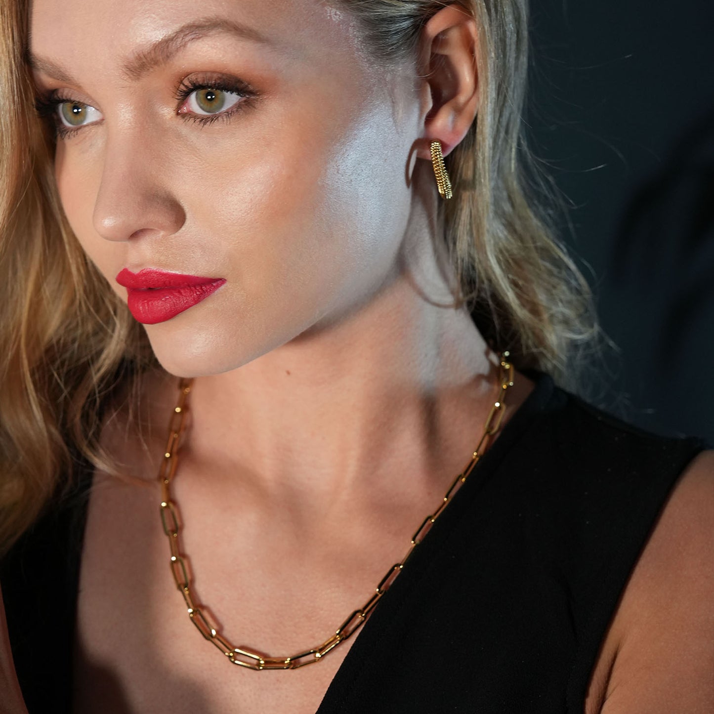 BAYSWATER 18": Contemporary Paper Clip Gold Chain Necklace