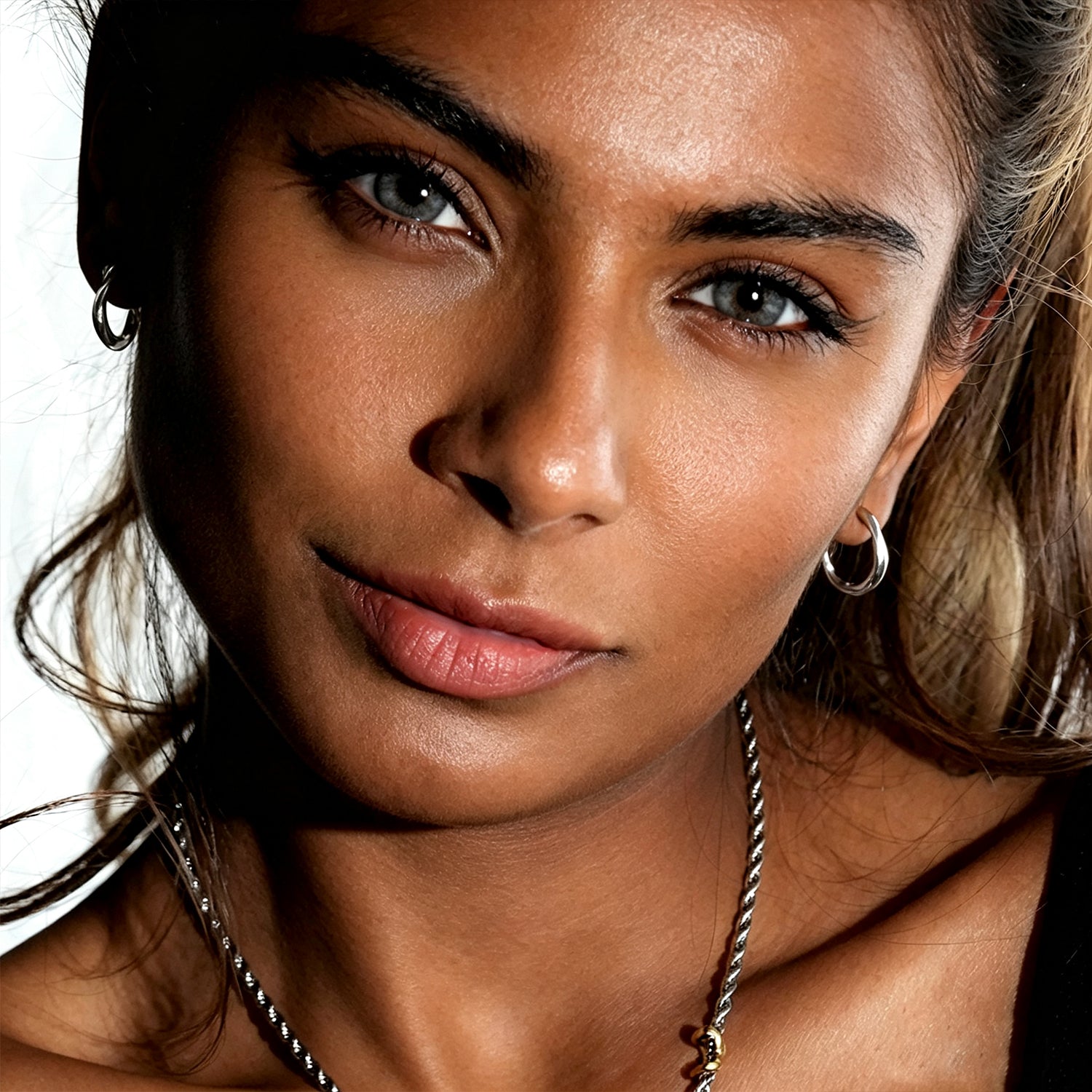 ABIR Silver (White Gold): Subtle Twist Hoop Earrings