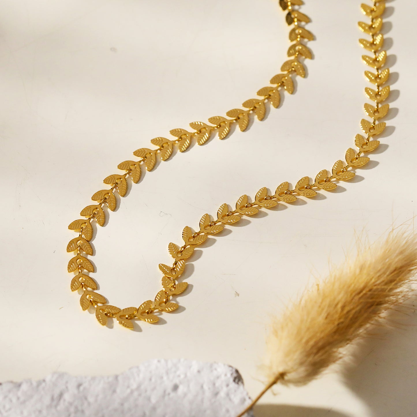 hackney-nine | hackney-nine-jewellery | hackneynine | Style ALALA 95766: Botanical Beauty Embossed Leaf Necklace.