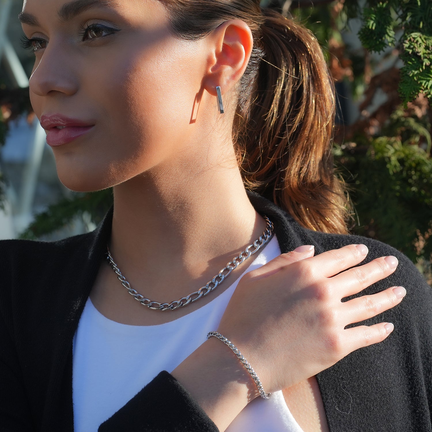 Style ALDWYCH 8118: Unisex Chunky Silver Bracelet - Bold, Stylish &amp; Versatile.