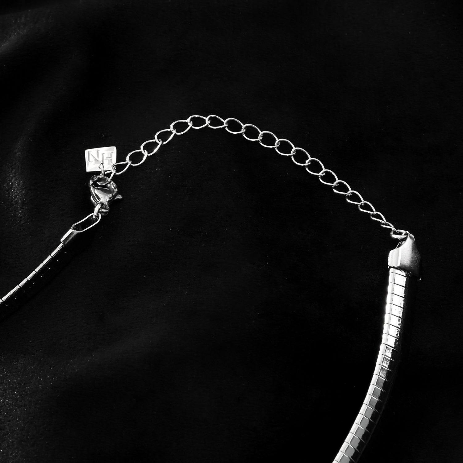 ANJILMA Silver Toned White Gold Minimalist Textured Choker Collar Nec