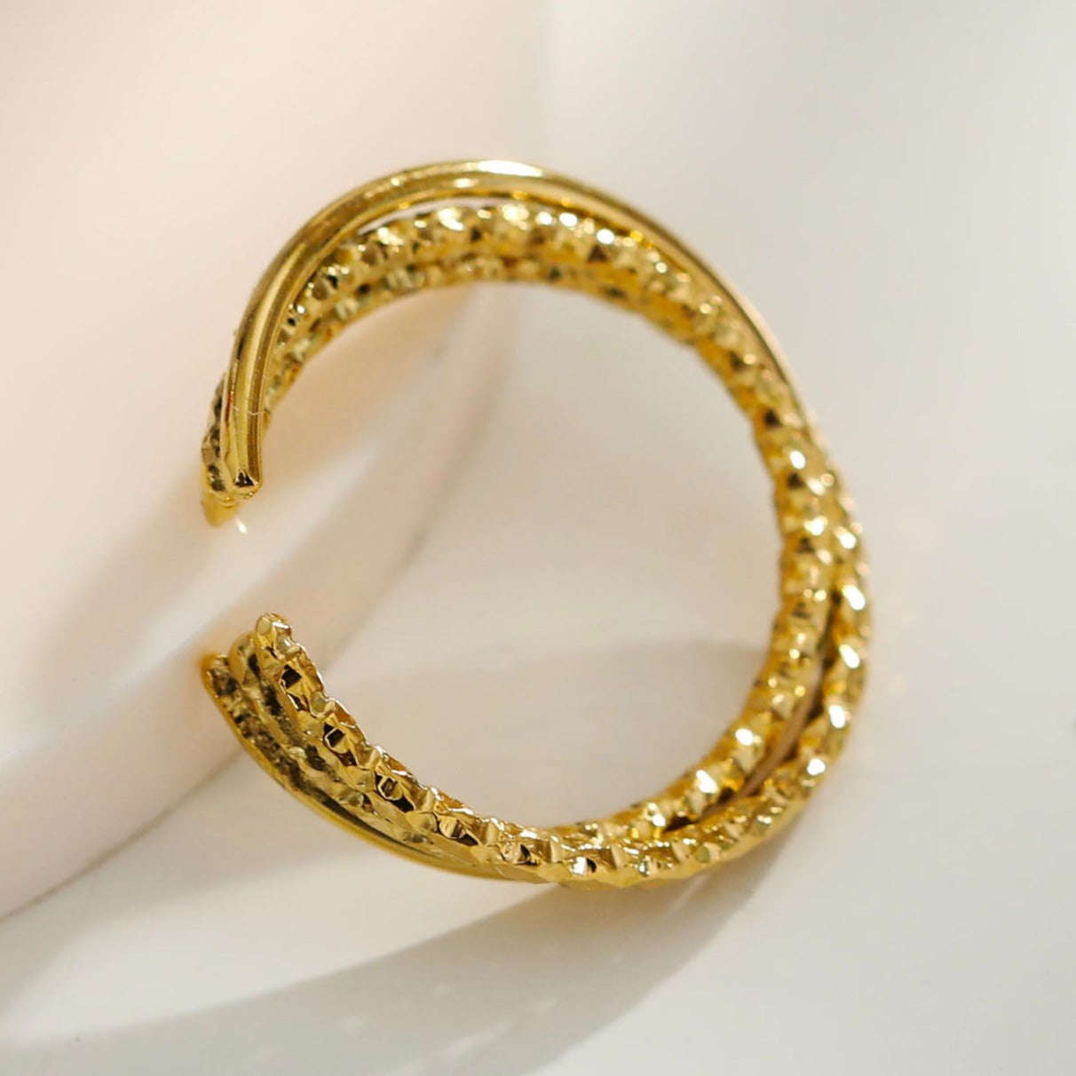 Style AZURA 221142: Triple Stacked Contrasting Textured Ring.