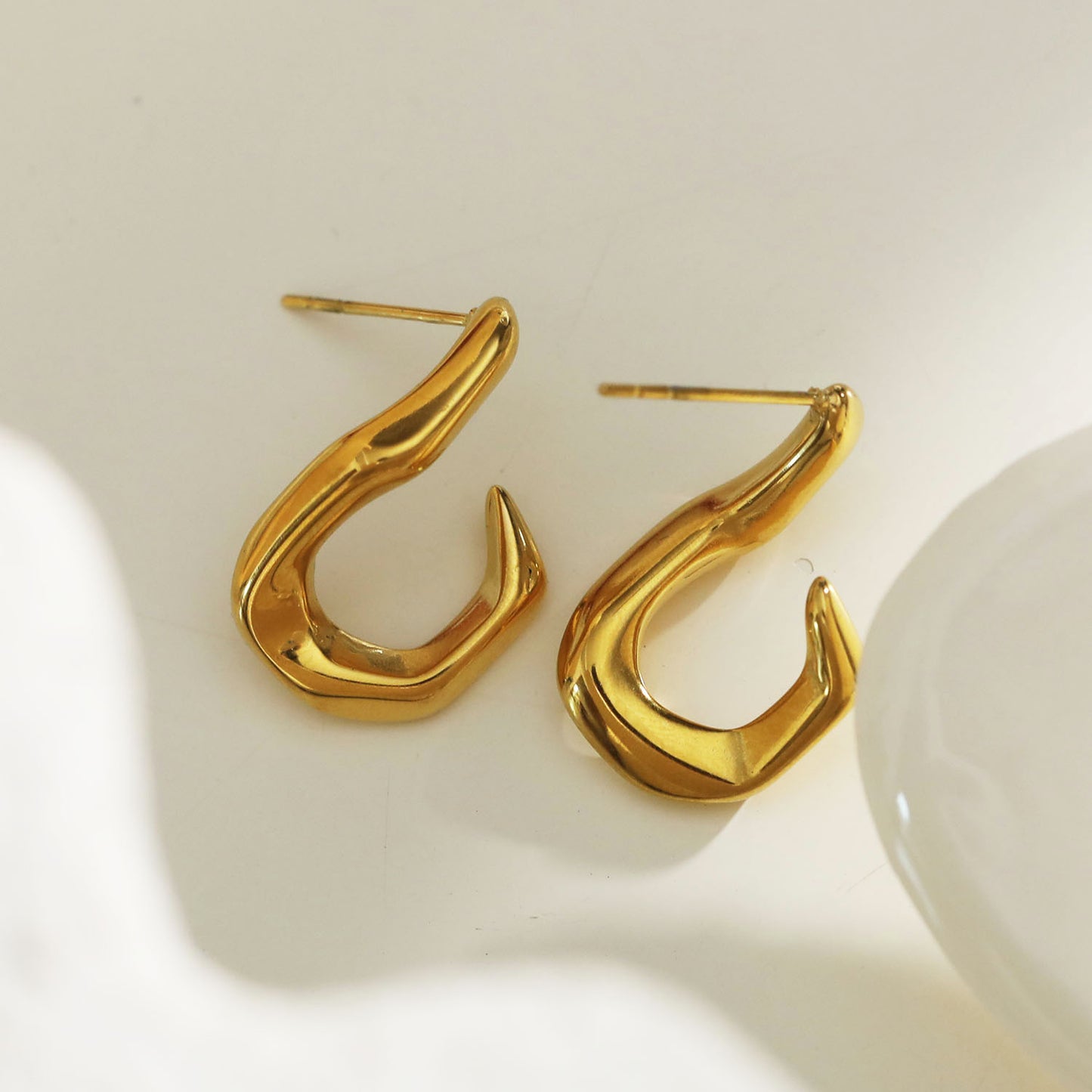 CAGLIO Abstract Shaped Hoop Earrings in Gold