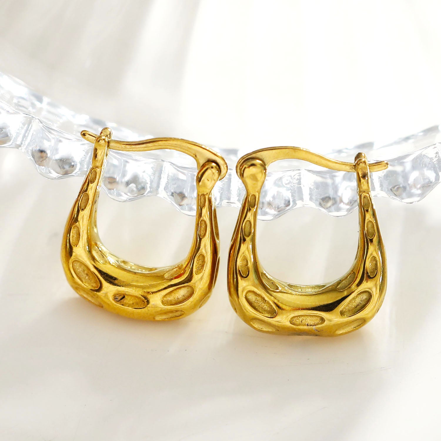 Style CALAVINO 122242: Hammered Horse-Shoe Hoop Earrings.