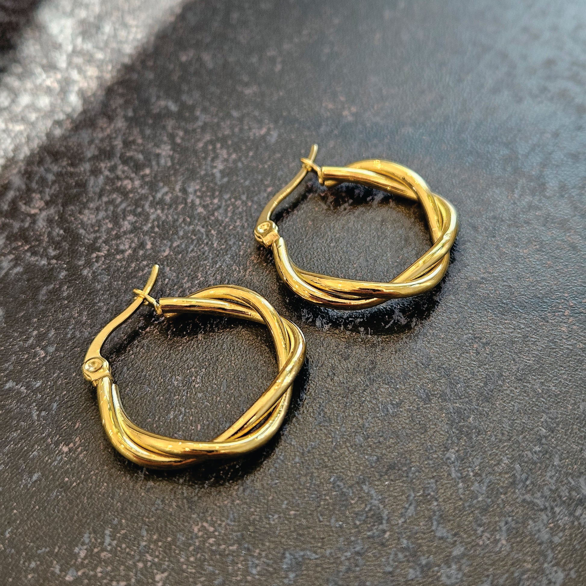 CARLOTA Gold: Twisted Rope Design Hoop Earrings