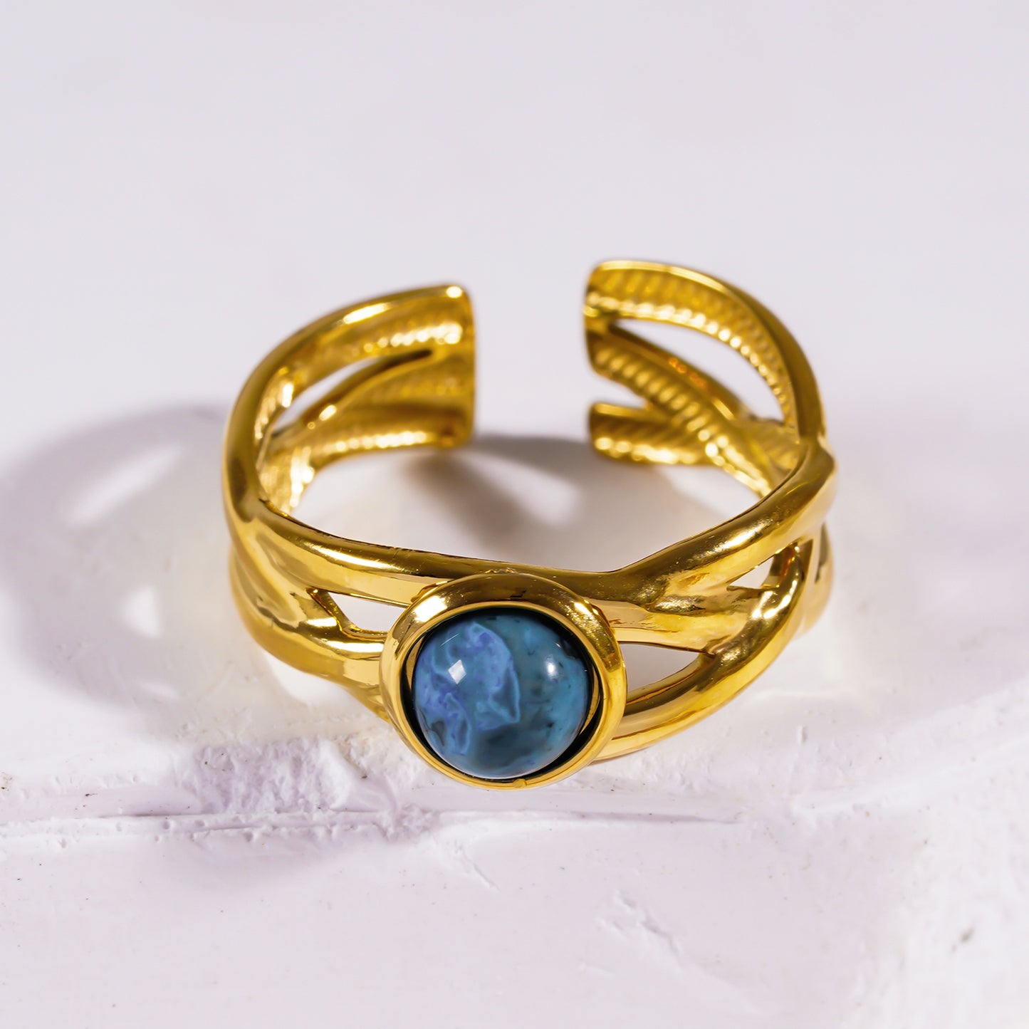Style CHESA 1132: Twisted Stacked Ring with Natural Stone Centre Piece.