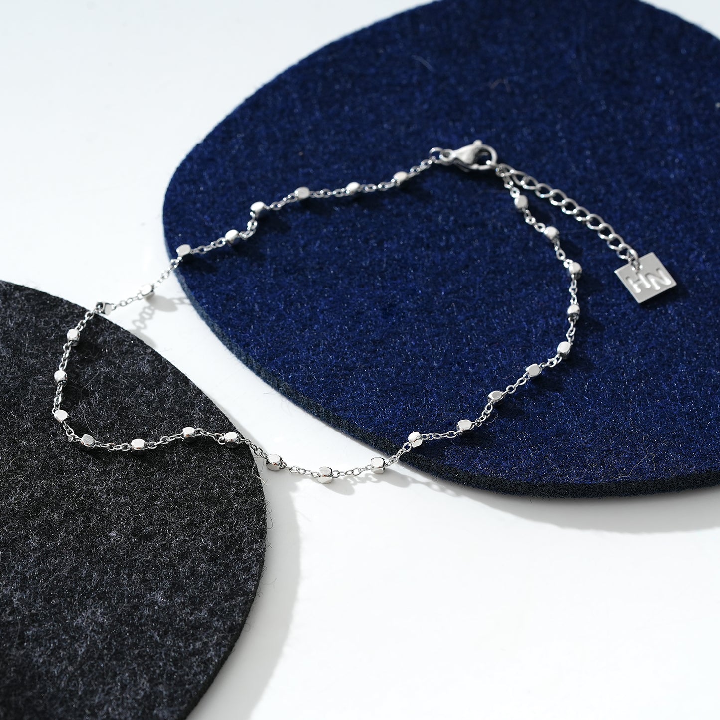 Style DEMELZA 8191G: Contemporary Gold Anklet with Delicate Square Beads.&nbsp;
