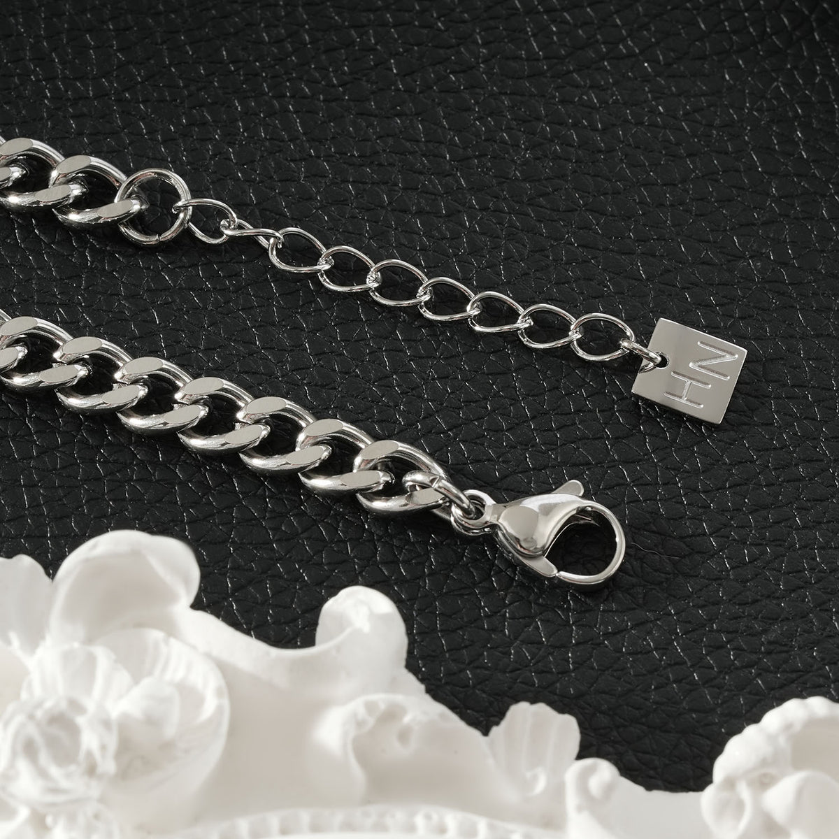 CENTO Silver (White Gold): Curb Chain Toggle Bracelet