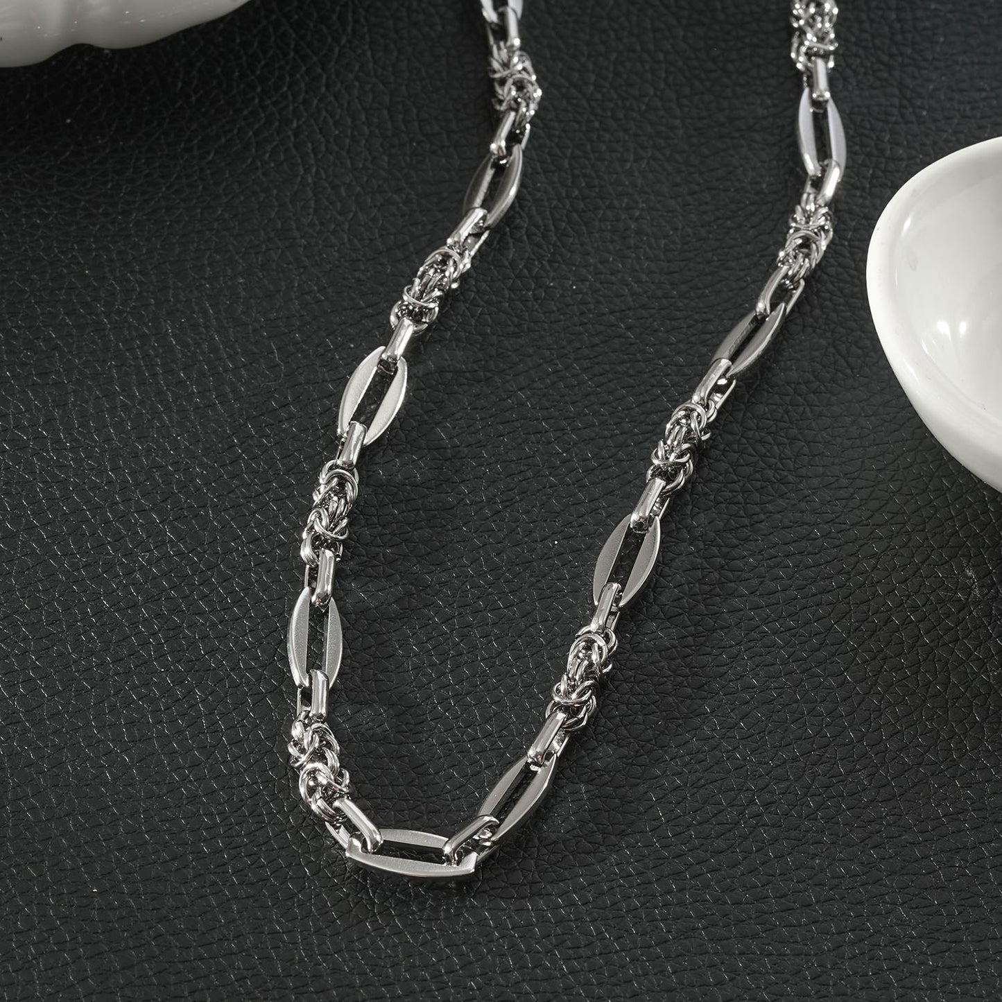 MATERA Silver (White Gold): Mixed Link Chain Necklace