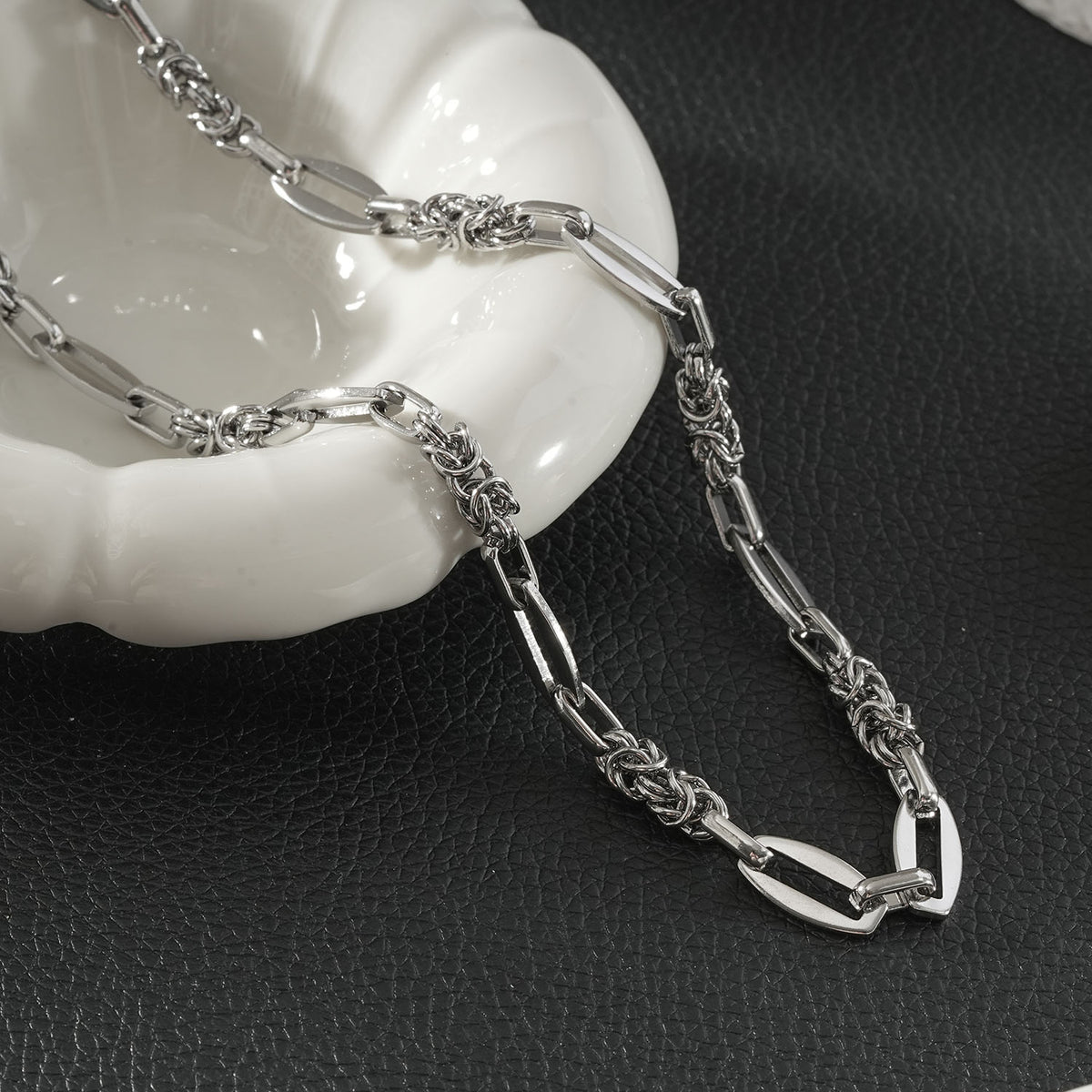 MATERA Silver (White Gold): Mixed Link Chain Necklace