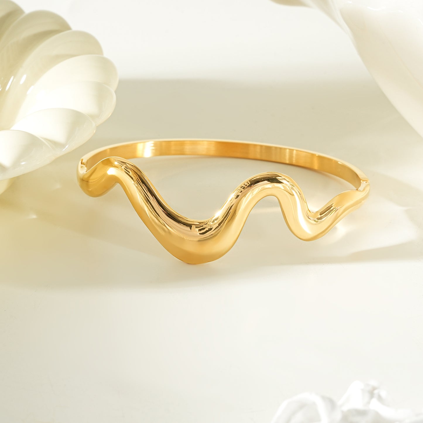 SABASTIAN Gold: Artfully Curved Avant-Garde Abstract Bracelet