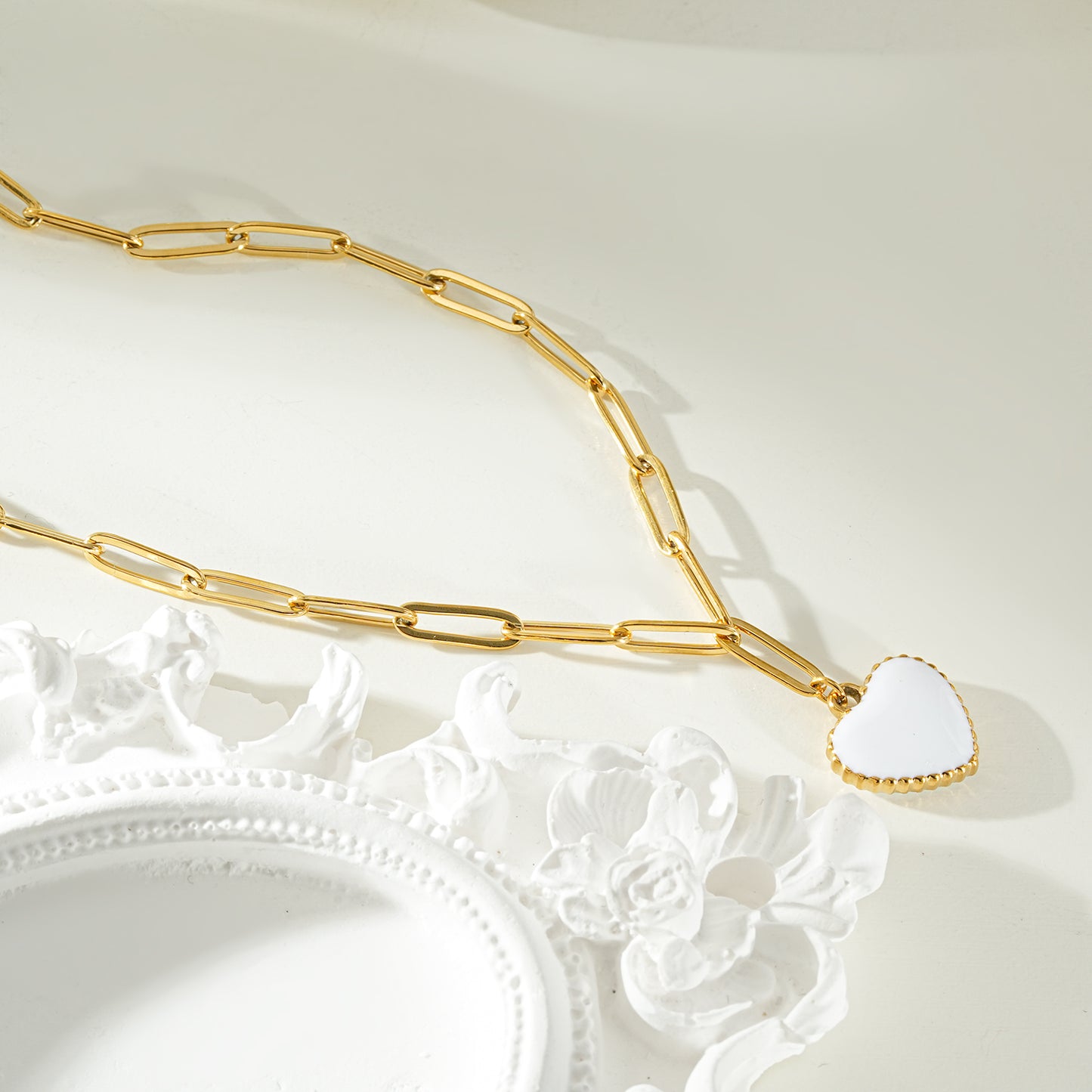 HEART WHITE Gold: Paper Clip Chain Anchoring an Enameled White Heart Charm