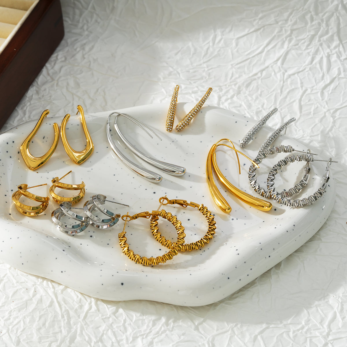 HACKNEY NINE Jewellery-18K Luxe under $50 | Water-Proof | Non-Tarnish