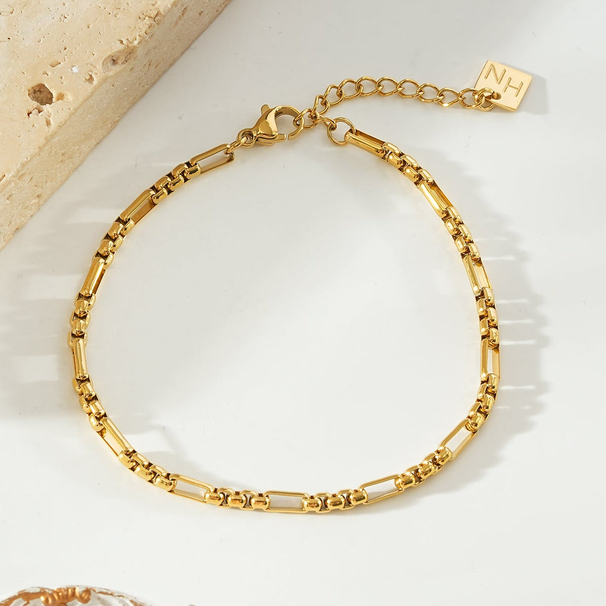 KIA Gold: Industrial Chic Vintage Link Bracelet
