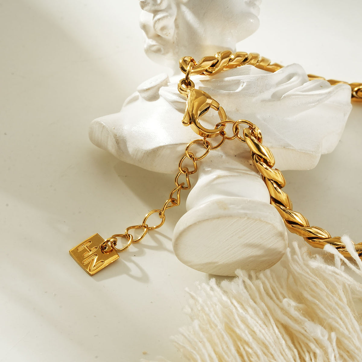 ORO Gold: Industrial Chic Sculptural Chain Bracelet — Sleek Links, Fluid Shine. $35
