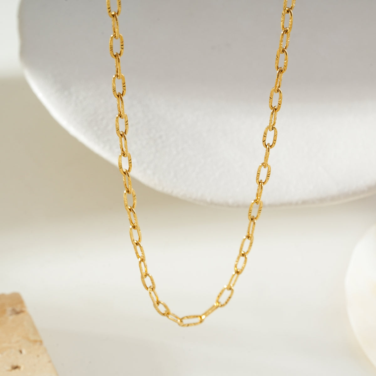HEMI Gold: Textured Link Chain Necklace