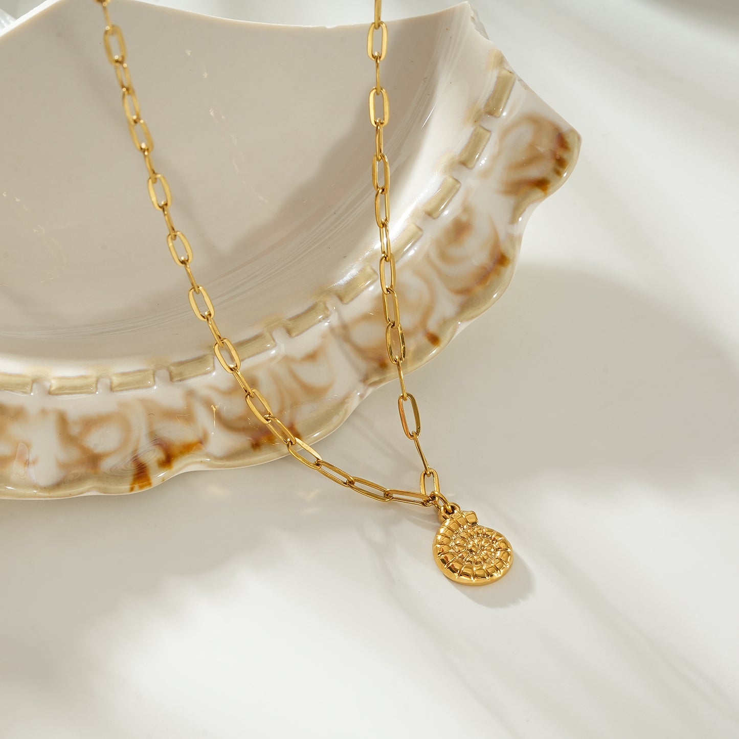 TANE Gold: Spiral Shell Pendant Paperclip Chain Necklace