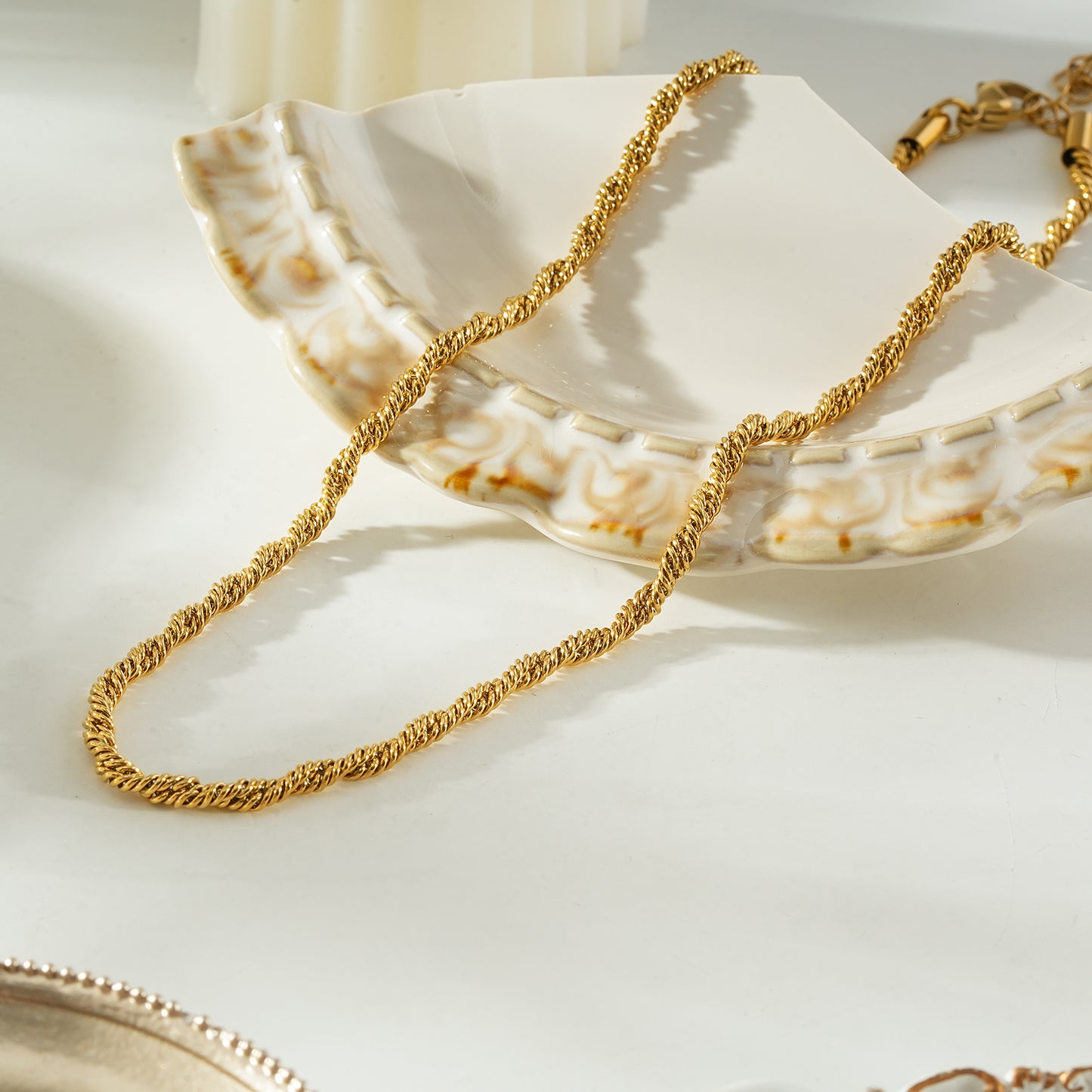 PESCARA Gold: Twisted Rope Chain Necklace