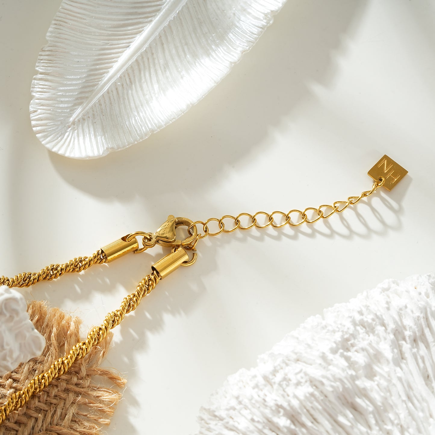 PESCARA Gold: Twisted Rope Chain Necklace