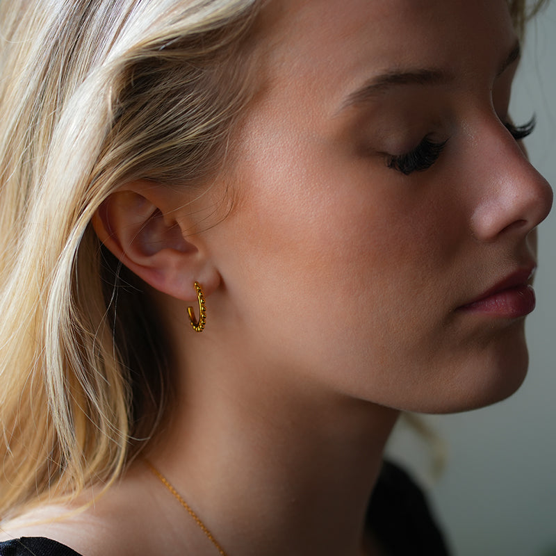 hackney-nine | hackneynine | Style ISLA 21053: Beaded Edge Hoop Earrings