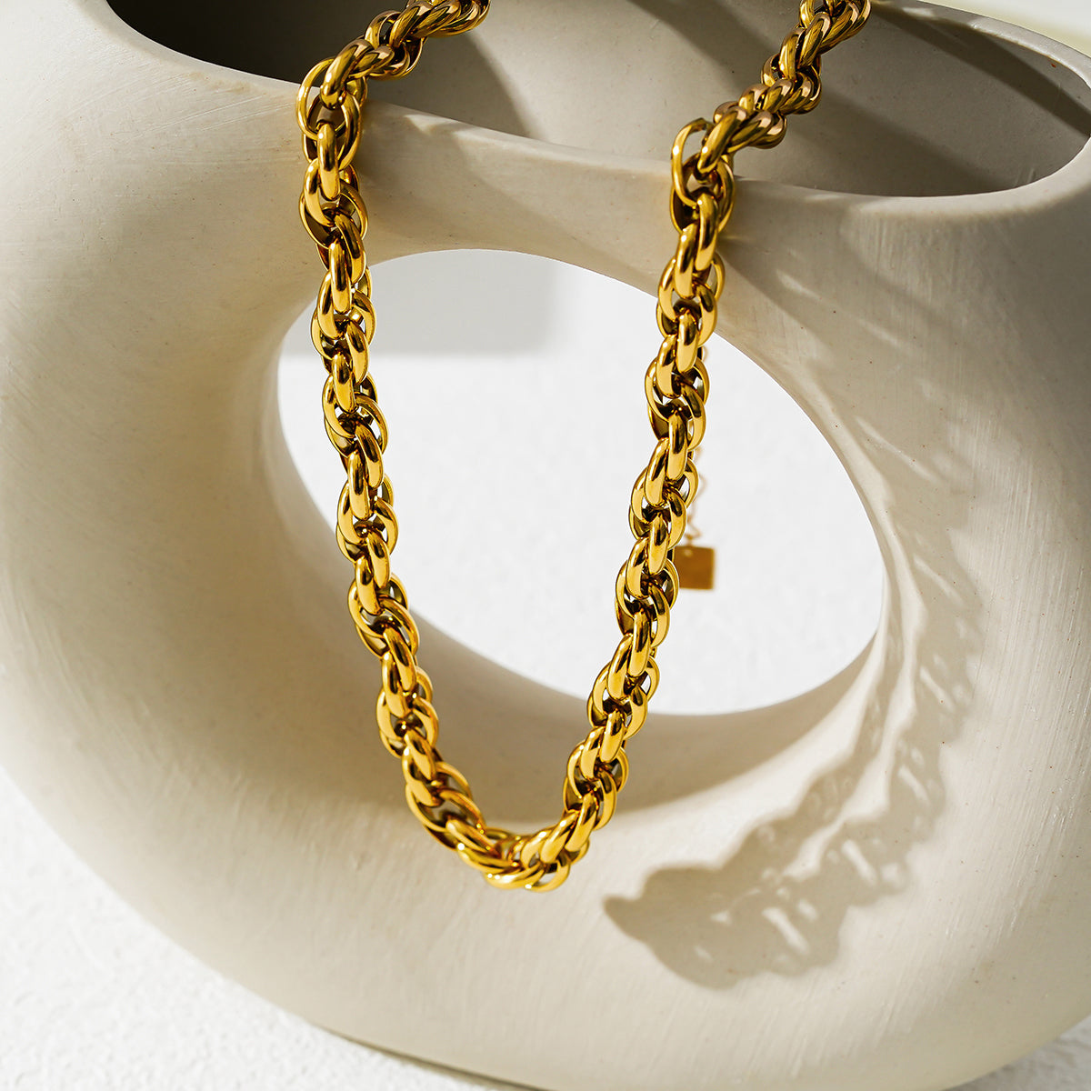 Style ISLINGTON: Chunky Intricate Multi-Link Chain Necklace