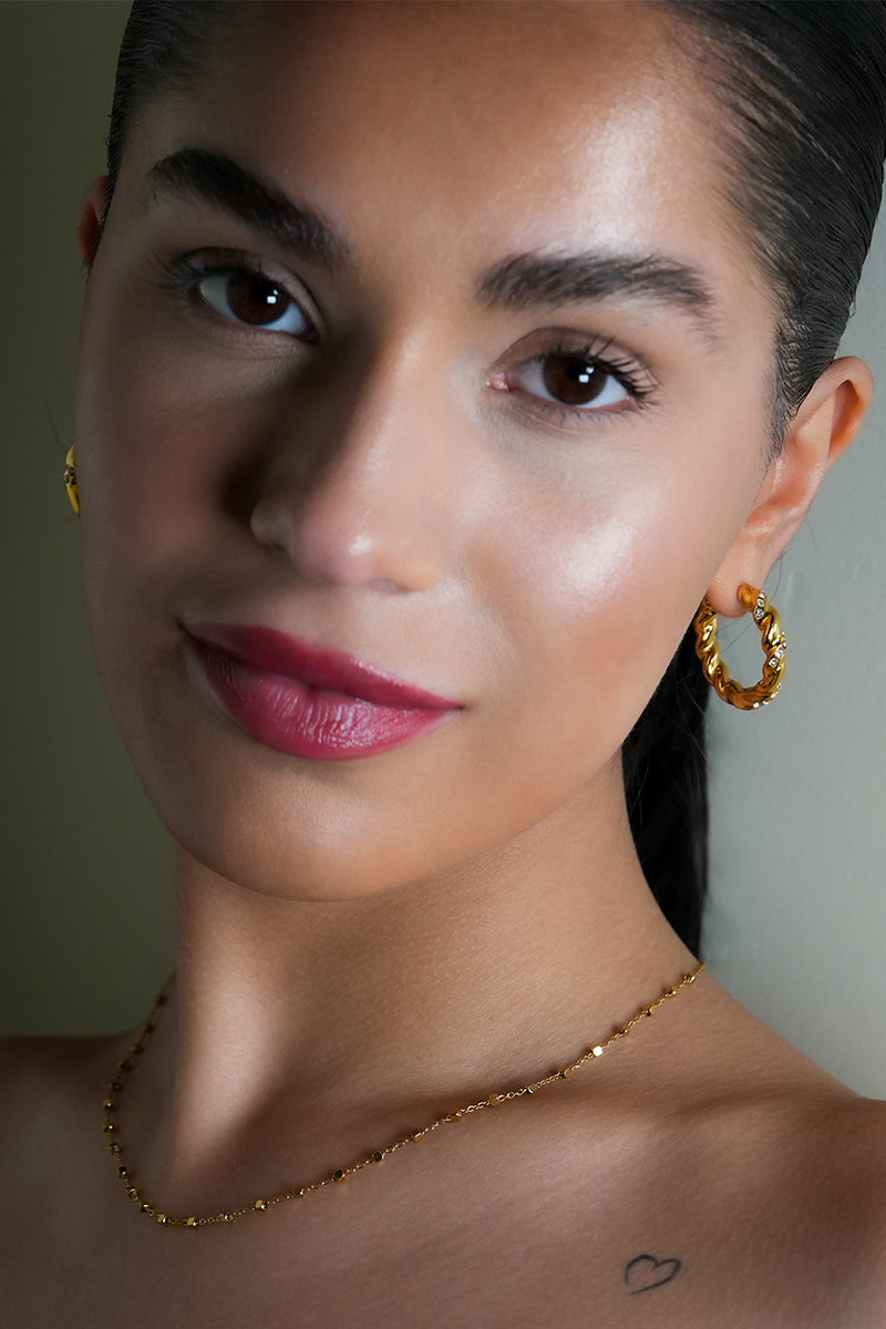 Style KAMENZ 50178: Twisted Textured Hoop Earrings with Zirconia Embellishments