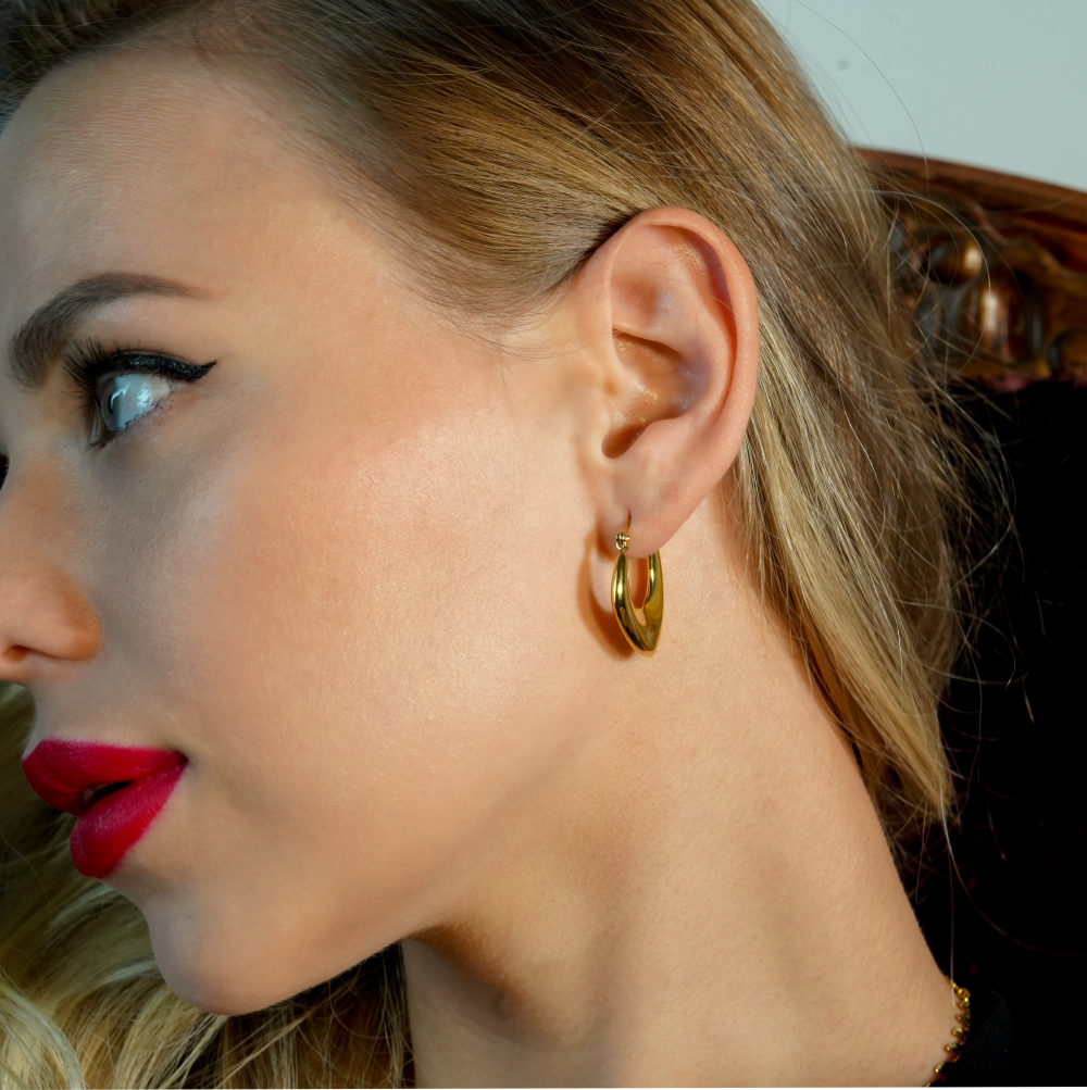 KAMIRA: Asymmetrical Geometric Hoop Earrings