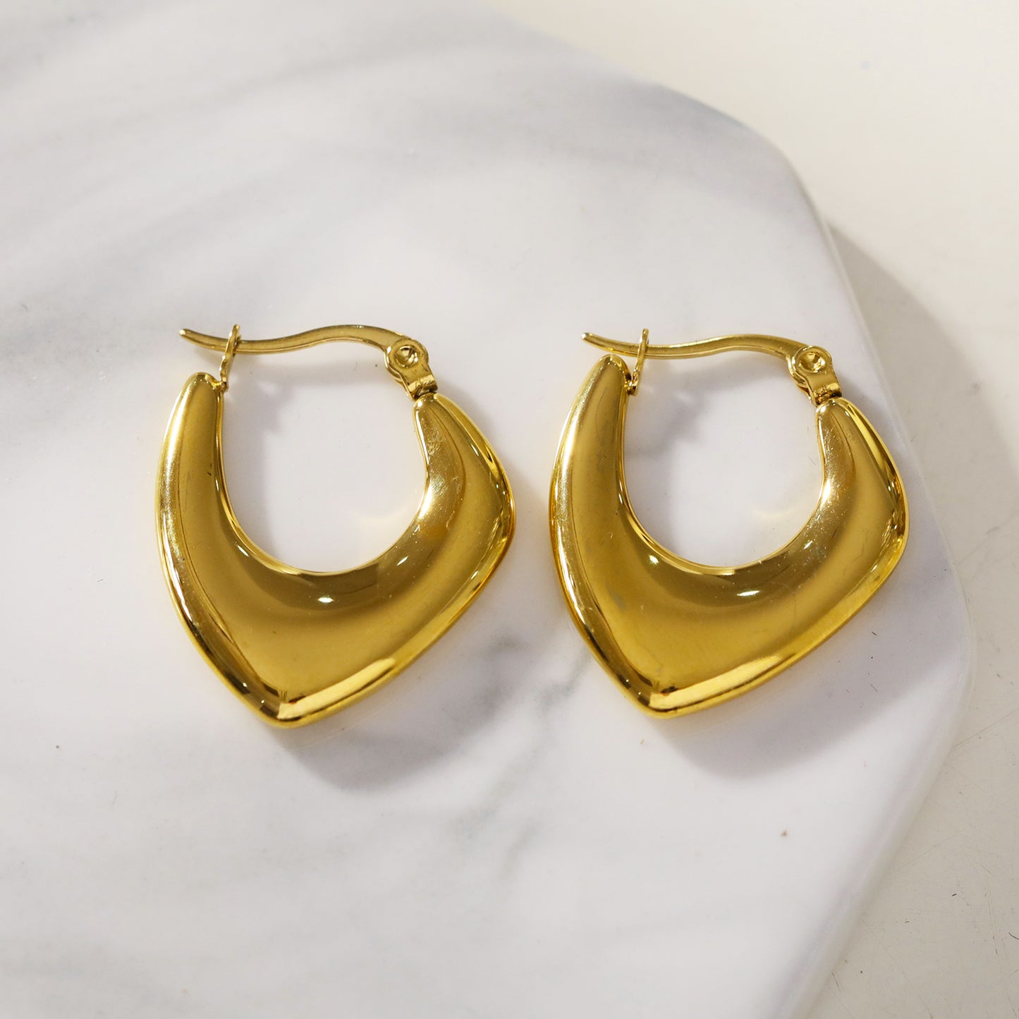 KAMIRA: Asymmetrical Geometric Hoop Earrings
