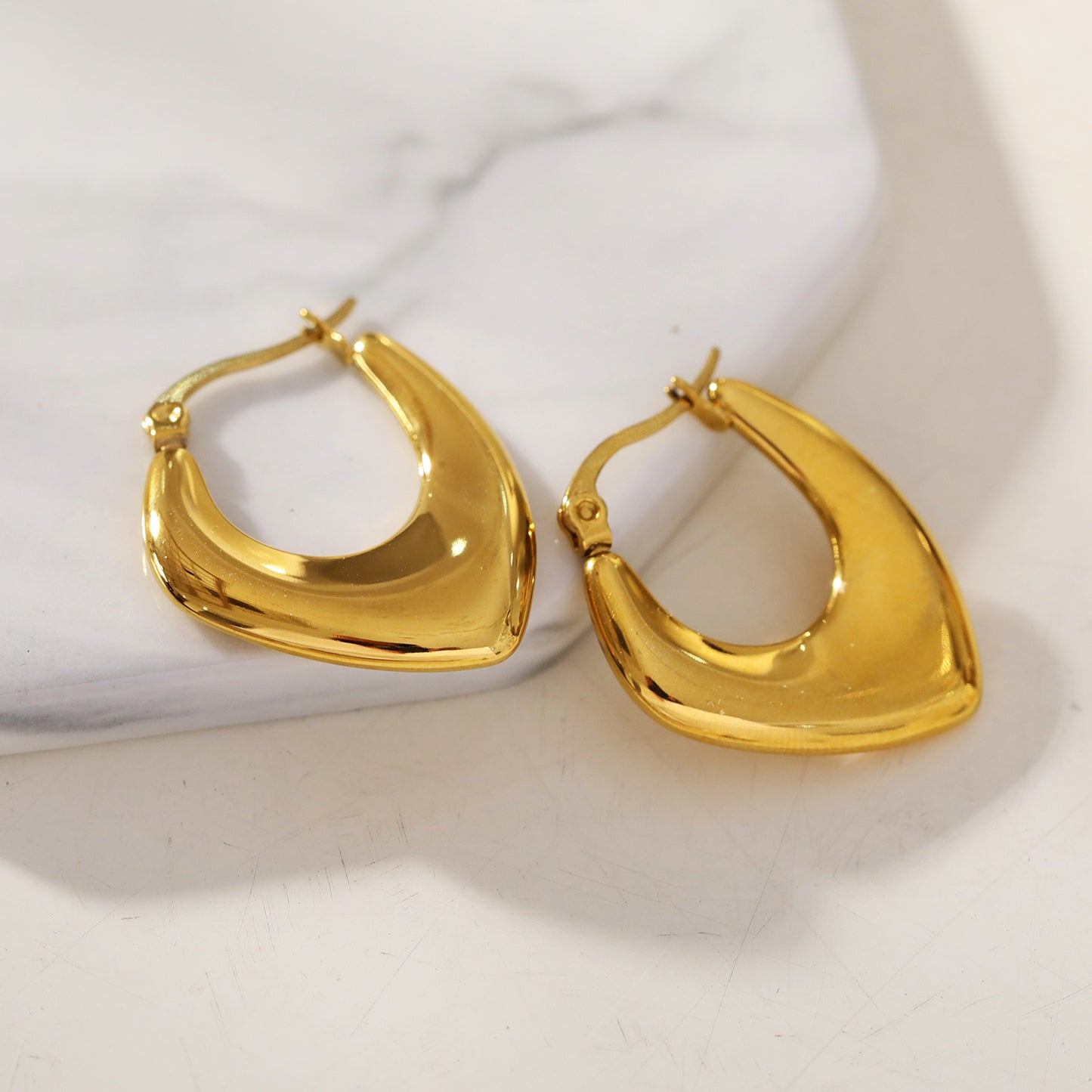 KAMIRA: Asymmetrical Geometric Hoop Earrings