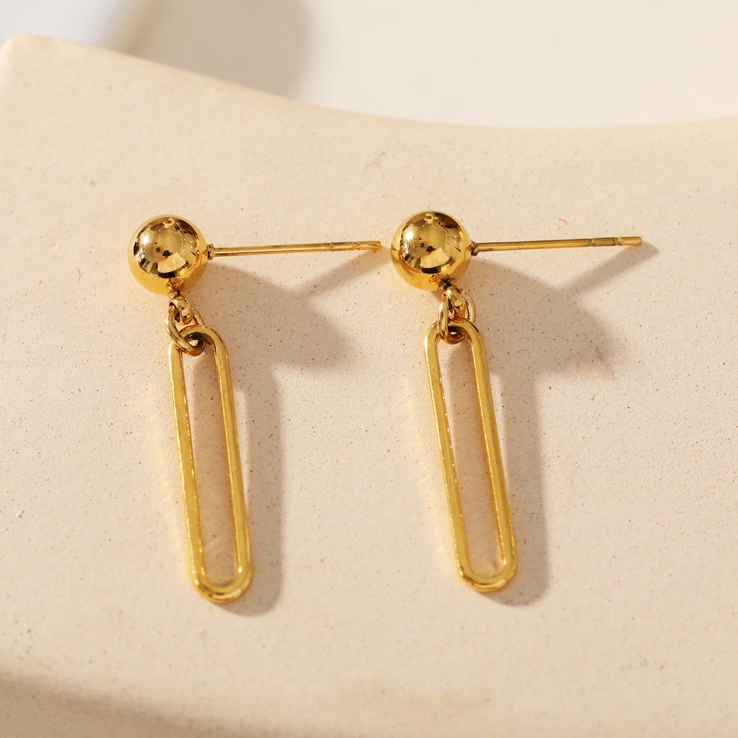 Hackney-nine | Style DULCE 81264: Contemporary Paper-Clip & Ball-Bead Earrings.