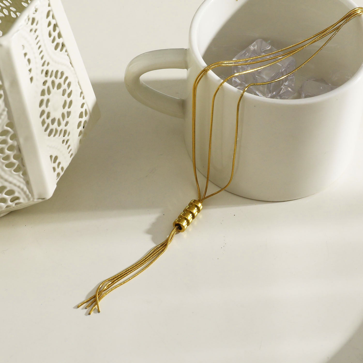 Style TELMA 202201: Lariat Style Multi Stranded Necklace.